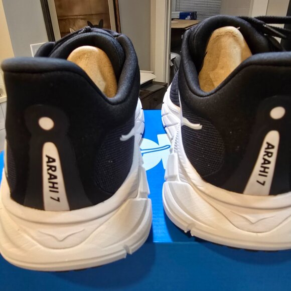 Hoka Arahi 7 9 D Wide Width Shoes Womens Black White Daily Road Race Running NEW - Picture 6 of 13